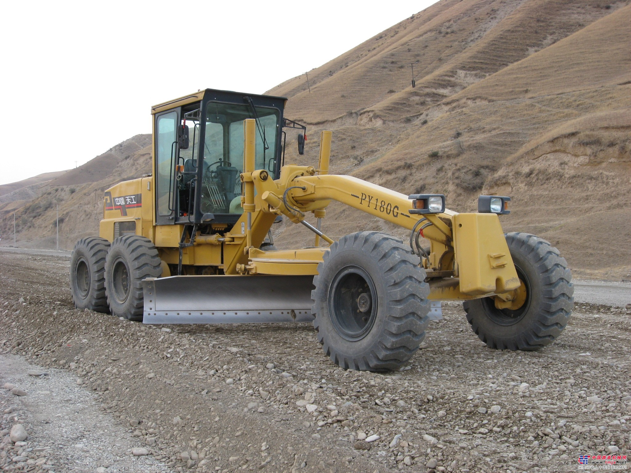 The inspection methods, procedures and precautions for bulldozers