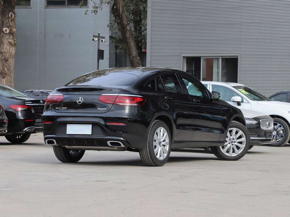 High-quality Mercedes-Benz accident-free SUV 4MATIC vehicles for left-hand drive and right-hand drive models. Inspection and factory inspection services.