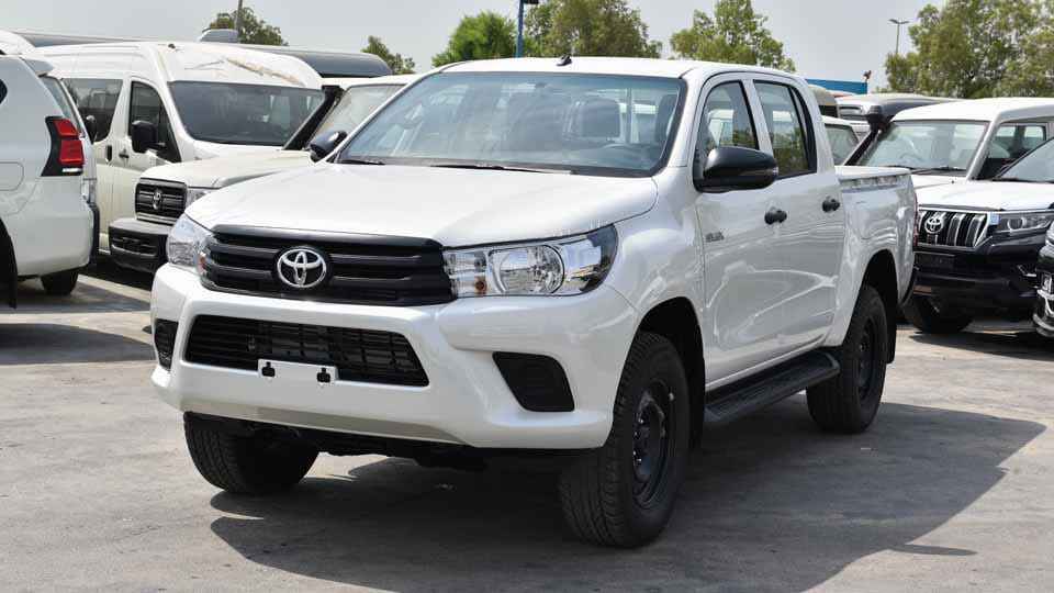 2021 Toyota Hilux double-seater budget second-hand car with automatic transmission, 4L engine, diesel or gasoline. Inspection and factory inspection services.