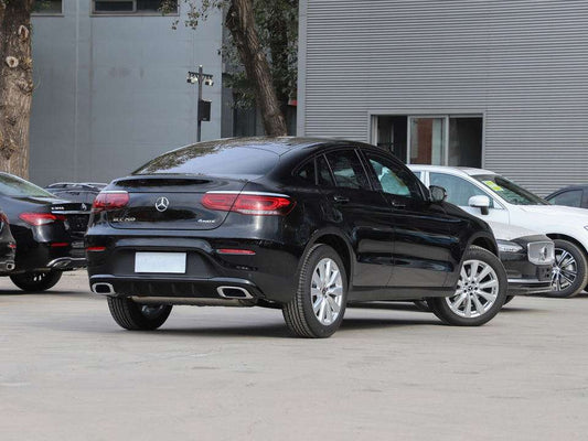 Luxury cars sell well. 2015 Mercedes-Benz E200L 2.0T RWD automatic elegant model, left-hand drive 5-seater used car. Inspection and factory inspection services.