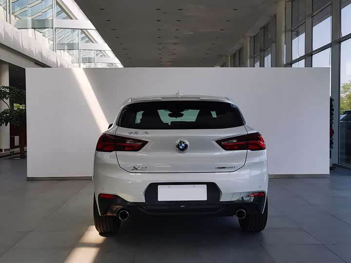 Chinese luxury second-hand BMW 3 Series sport night package with low mileage, 2.0T engine, 5 seats. Inspection and factory inspection certification service.