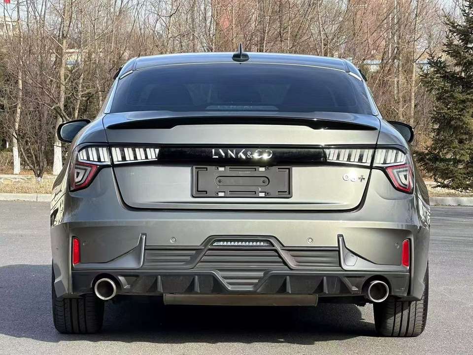 4WD large electric vehicle hybrid vehicle charging large SUV urban vehicle inspection and factory inspection service