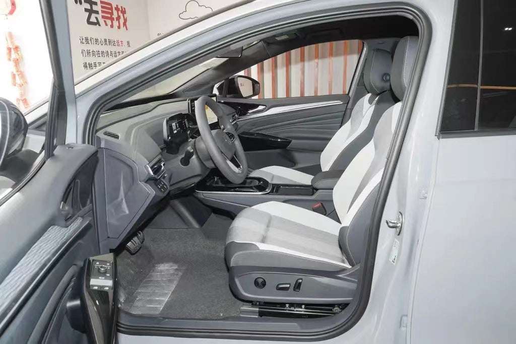 Volkswagen ID4 CROZZ PRO Cheap gasoline used cars for adults. Inspection and factory inspection certification services.