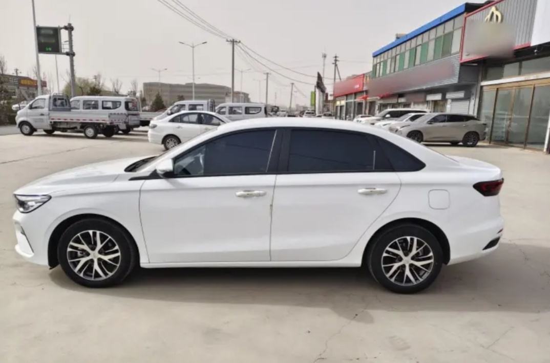 Geely Automobile 2025 1.5-ton right-hand drive gasoline compact SUV made in China. Inspection and factory certification services.