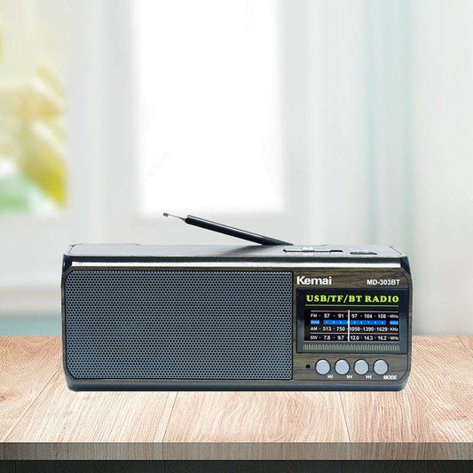 A wooden retro portable radio supports Bluetooth connection and is equipped with FM/AM/SW multi-band radio functionality.