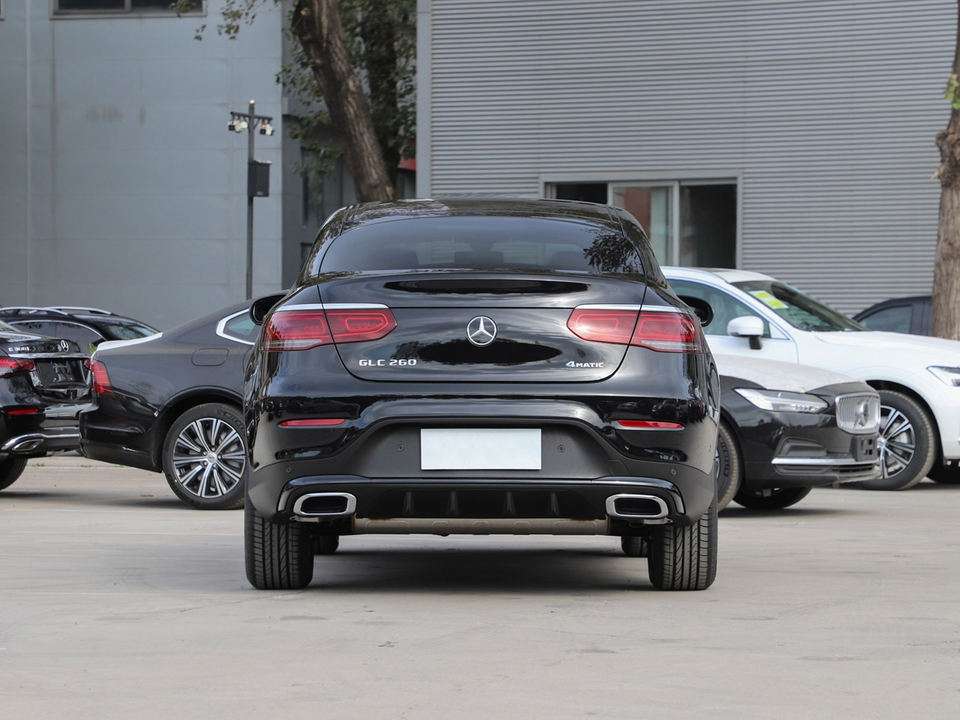High-quality Mercedes-Benz accident-free SUV 4MATIC vehicles for left-hand drive and right-hand drive models. Inspection and factory inspection services.