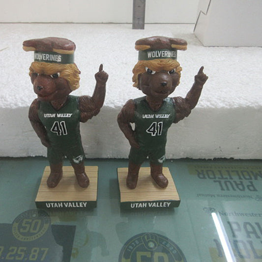 Custom-designed resin bobblehead dog statues, cute bobblehead animal statues, decorative items, factory inspections, and product testing services.