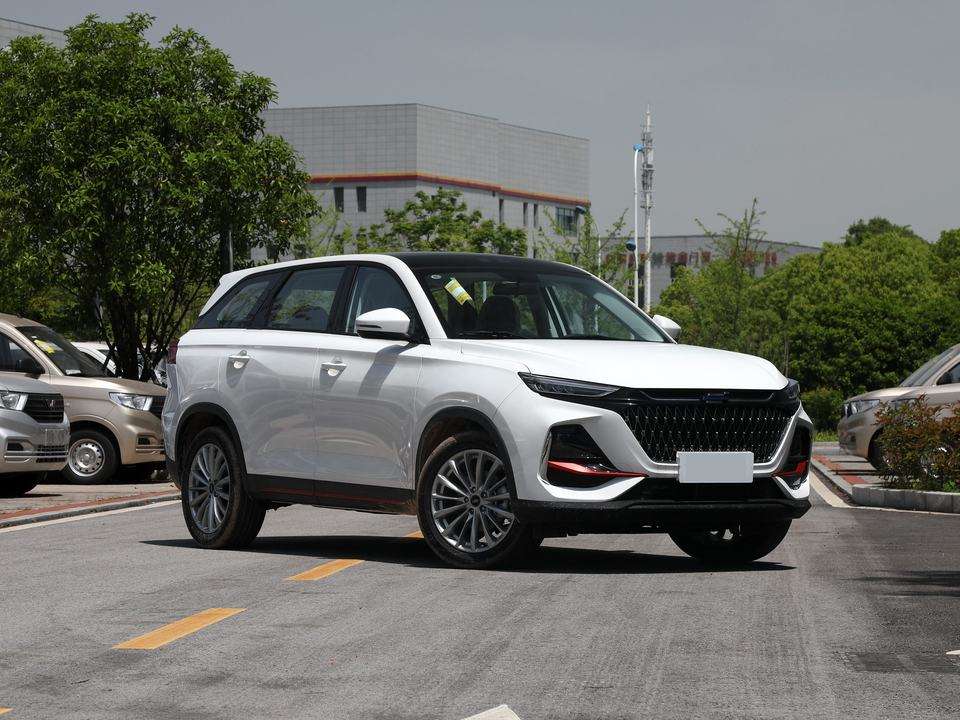 High-performance second-hand small SUV car, Changan Oshan X7 Plus gasoline model, inspection and factory inspection service