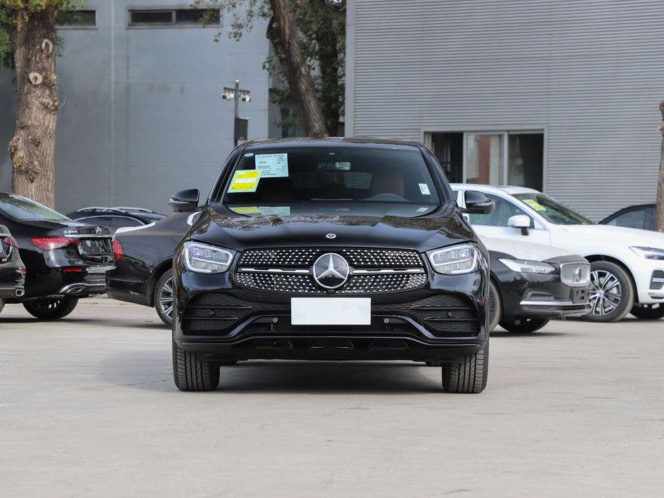 High-quality Mercedes-Benz accident-free SUV 4MATIC vehicles for left-hand drive and right-hand drive models. Inspection and factory inspection services.