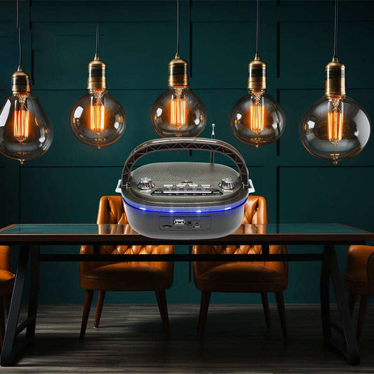 Retro multi-band wooden charging radio, featuring USB wireless connection and Bluetooth playback for a multi-functional radio